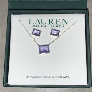 Earrings/necklace set